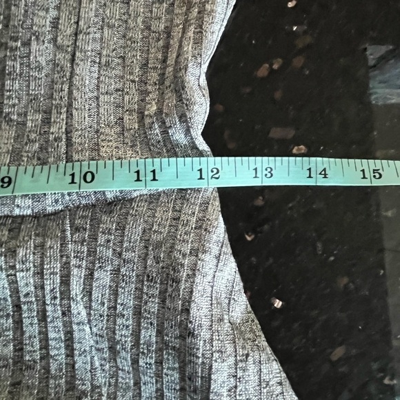 Nowadays Silver Ribbed with Lace Detail Pullover Holiday Dress Juniors XS - Picture 8 of 13